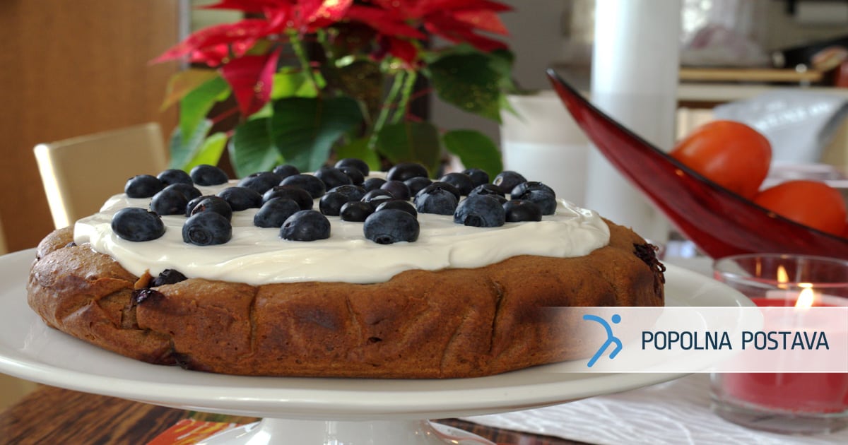 Borovničeva fit torta