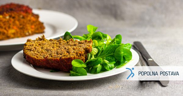 Mesna štruca s sladkim krompirjem in čedar sirom